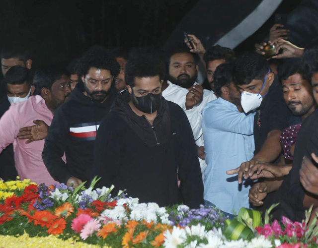 Jr NTR Paid Tribute to Sr NTR at NTR Ghat